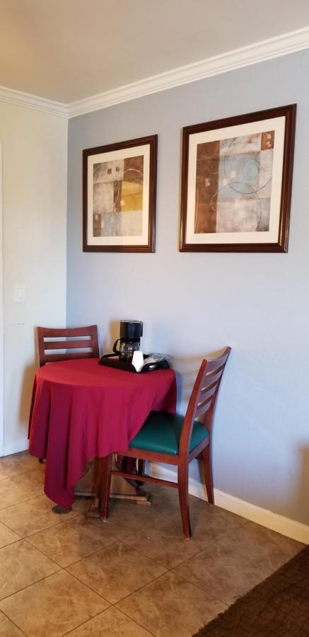 Sierra Crossing Motel Bloomington المظهر الخارجي الصورة