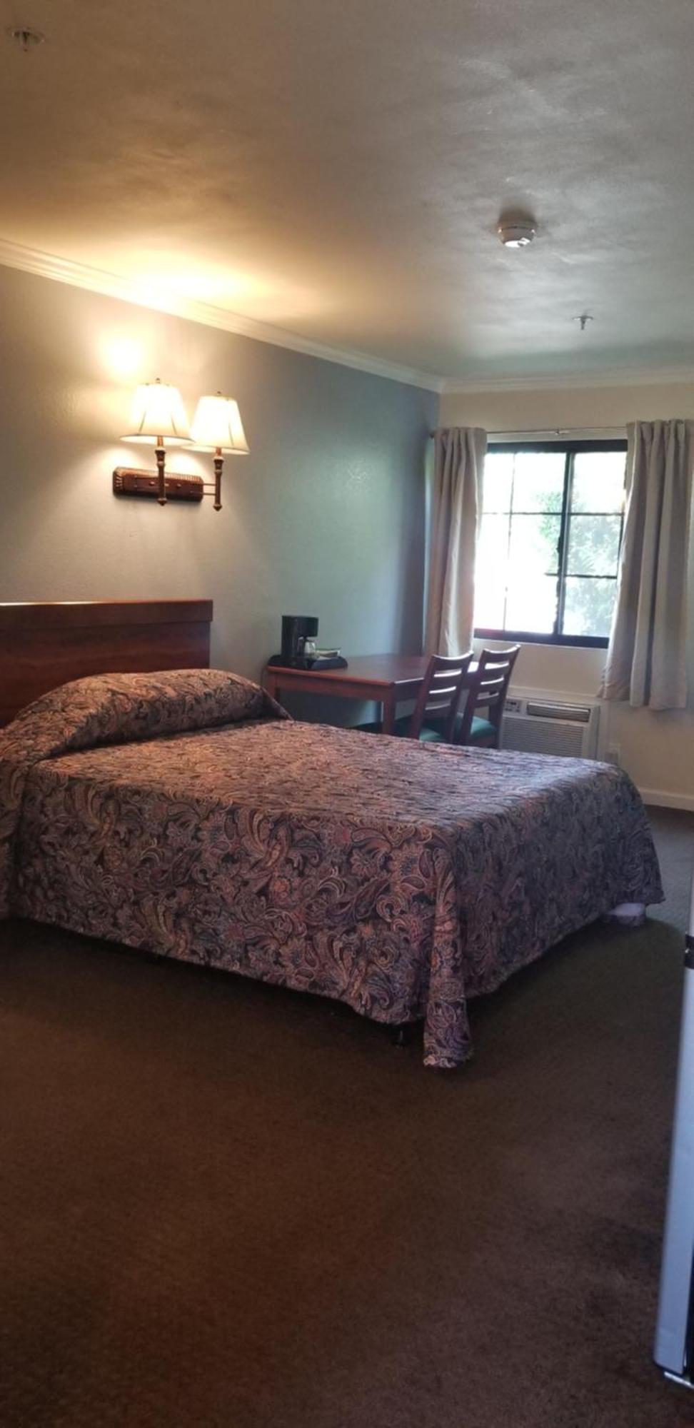 Sierra Crossing Motel Bloomington المظهر الخارجي الصورة