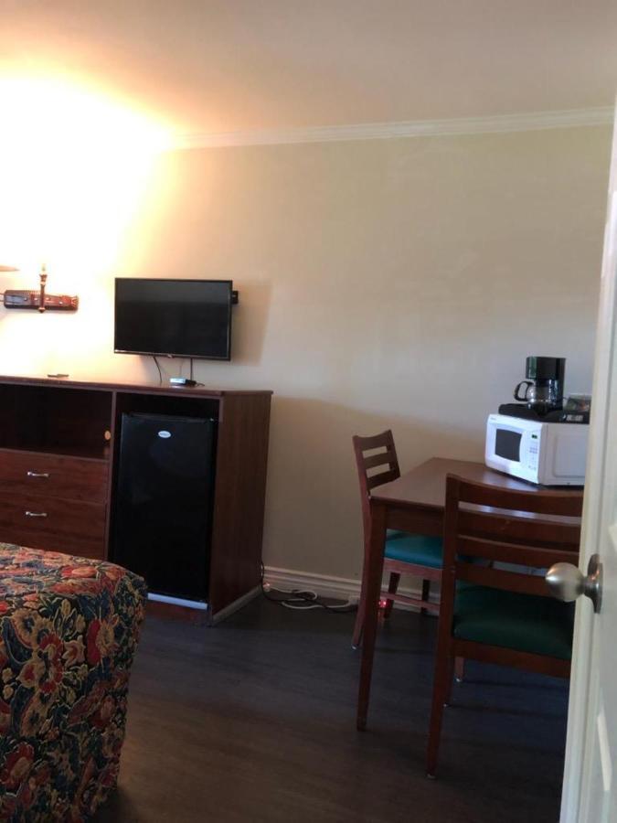 Sierra Crossing Motel Bloomington المظهر الخارجي الصورة