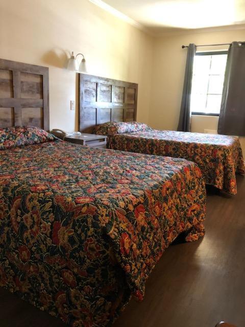 Sierra Crossing Motel Bloomington المظهر الخارجي الصورة