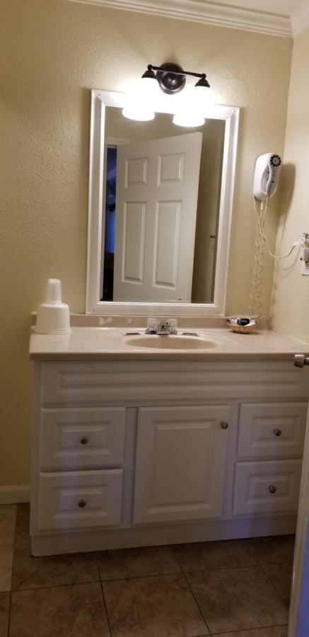 Sierra Crossing Motel Bloomington المظهر الخارجي الصورة