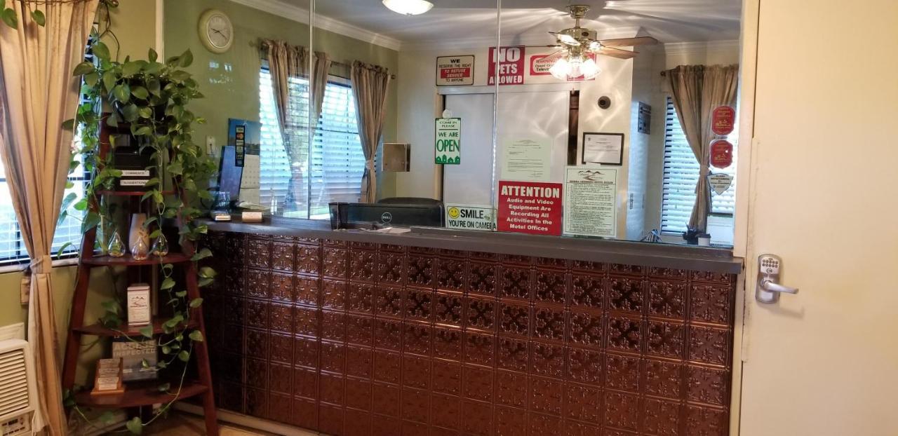 Sierra Crossing Motel Bloomington المظهر الخارجي الصورة